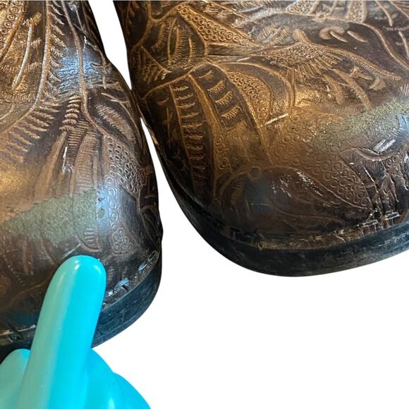 Dansko Embossed Leather Clogs Womens 42 Professional Comfort Boho Workwear Nurse - Picture 9 of 11